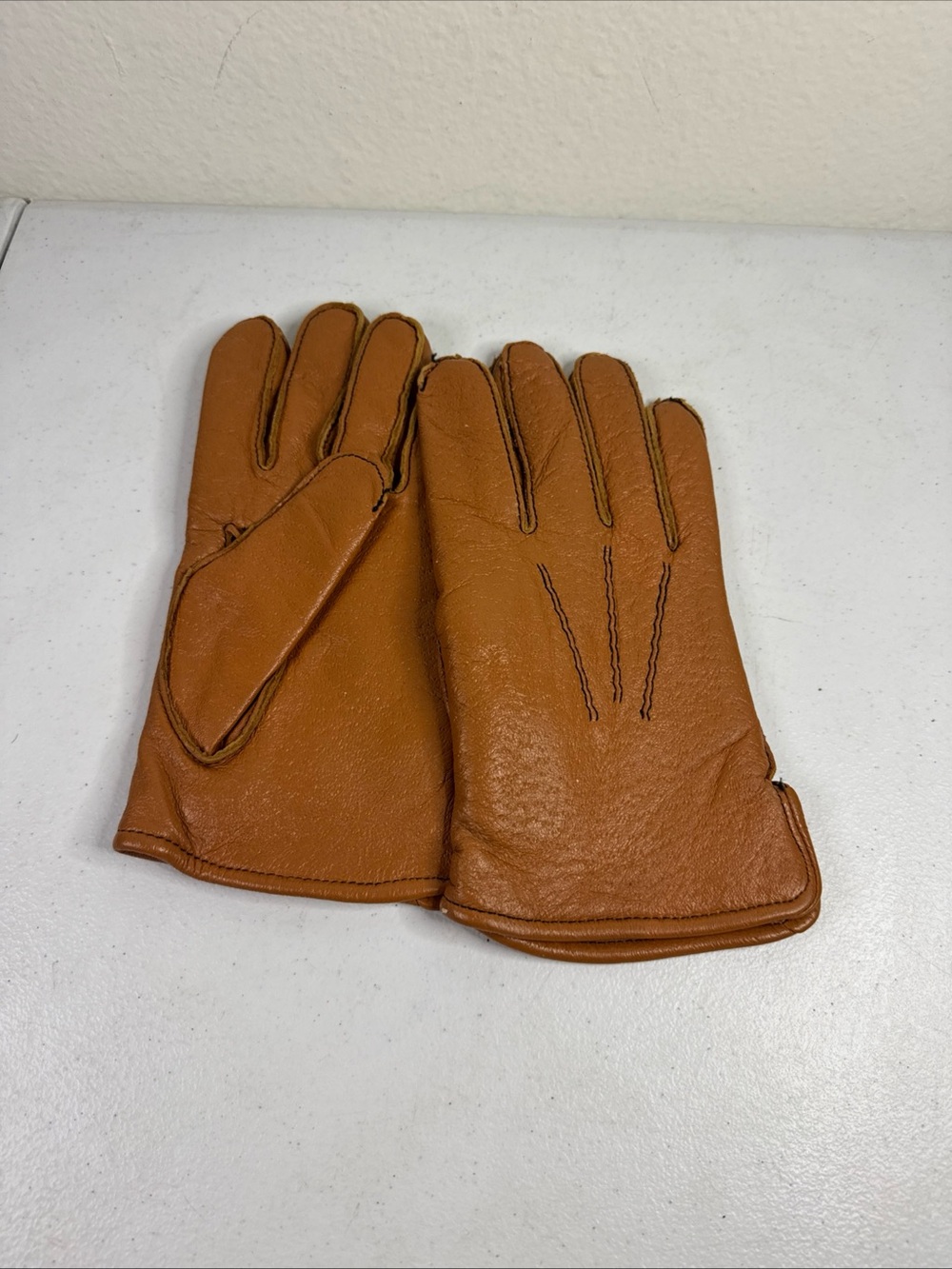 VINTAGE DANIEL HAYES 10 1/2  Mens NATIVE DEERSKIN TAN GLOVES Lined TAN Soft